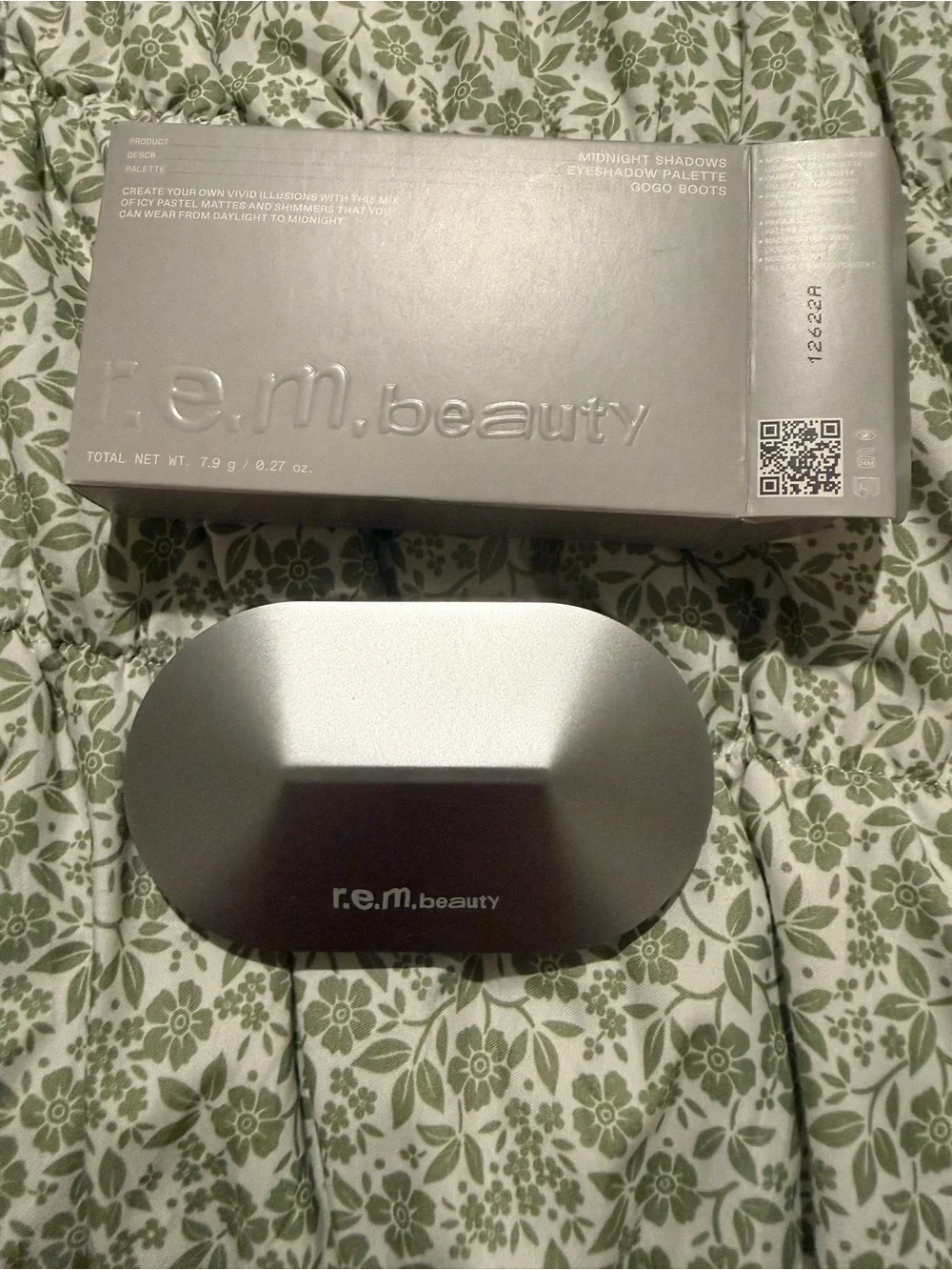 R.e.m. beauty eyeshadow palette